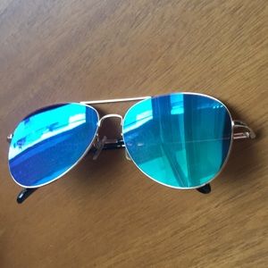 Shit yea these aviators